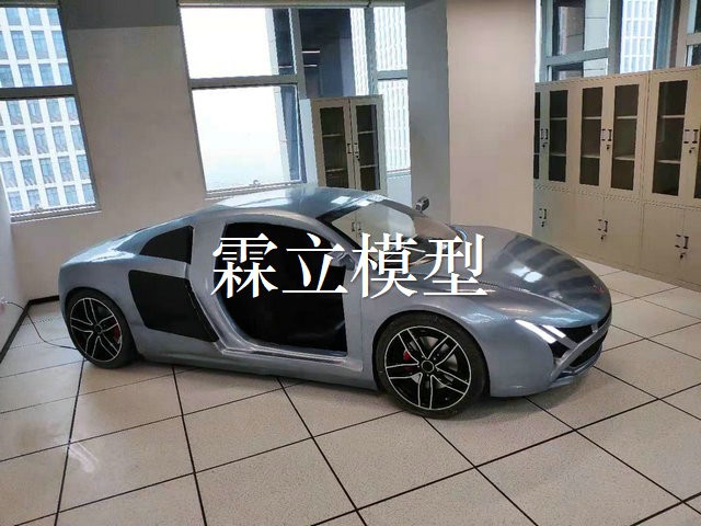 成都微光集電公司定制3.5米仿真奧迪R8汽車(chē)模型